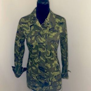 3/4 length camo jacket.